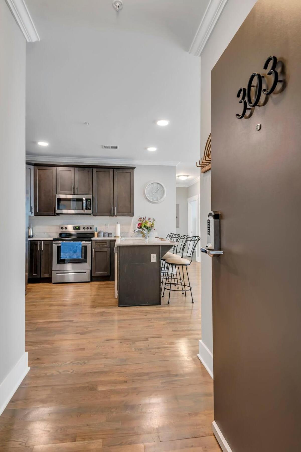 Modern Nations Condo - Walkable - 5 Mi Downtown Nashville Exterior photo